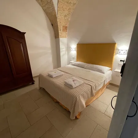 Corte Scarcia מלון דירות 3*