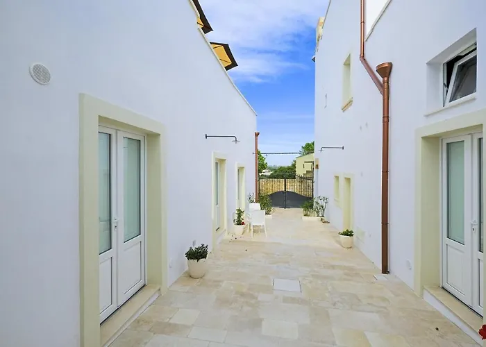 Aparthotel Corte Scarcia 3*